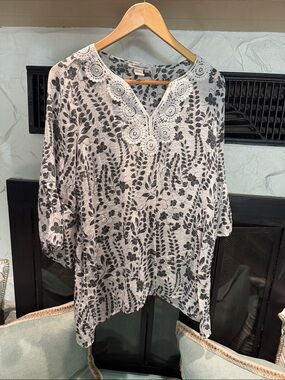 Light Cream Crochet-V Neck Tunic with Black Botanical Print